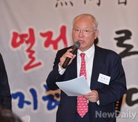 [포토] 열문지답, 발언하는 이영우 운영위원장