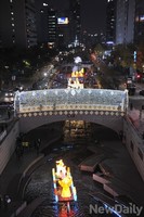 [포토] 서울빛초롱축제 '가족, 연인 주말 나들이 딱'