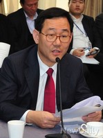 [포토] 여야정 FTA협의체 첫 회의 참석한 주호영 의원