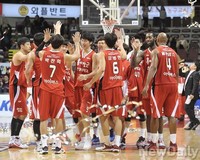 [포토] KGC인삼공사, 상승세의 SK 꺾고 연패 탈출