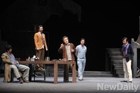 [포토] 국립극단, 세계명작 '우리는 영원한 챔피언' 공연