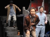 [포토] 국립극단 '우리는 영원한 챔피언' 공연