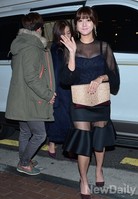 [포토] 밴에서 내린 레인보우 오승아, 매력적 시스루