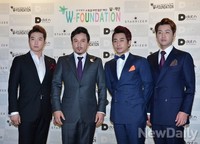 [포토] 기후난민 자선파티에 참석한 팝페라가수 인치엘로