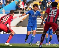 [K리그] 수원VS서울, 돌파하는 염기훈