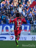 [K리그] 수원삼성 침몰시킨 서울FC 고요한