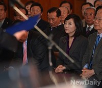 [포토] 출판기념회 참석한 조윤선 정무수석