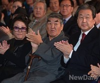 [포토] 김지하 출판기념회 참석한 김무성 대표