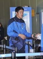 [포토] 슈틸리케호 탑승, 중동원정 떠나는 정성룡