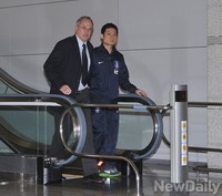 [포토] 슈틸리케호 첫 원정경기 '출격'