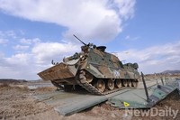 [포토] 남한강 건너온 장갑차