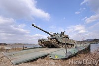 [포토] 남한강 '도하작전' 실시