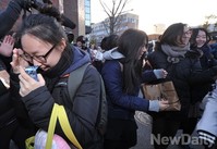 [포토] 입실하는 학생들 
