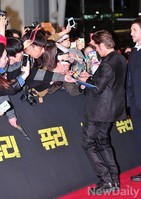 [포토] 브래드 피트 '단 한명의 팬도 소중히'