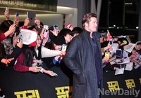 [포토] 퓨리, 브래드 피트 '넘치는 카리스마'