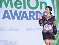 [멜론뮤직어워드] 인사하는 박지윤 전 아나운서