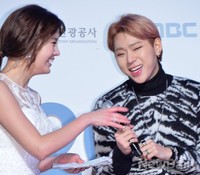 [멜론뮤직어워드] 활짝웃는 블락비 지코-박지윤