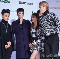 [멜론뮤직어워드] 지코 가드 받으며 입장하는 김새론