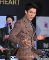 [포토] 서프라이즈 강태오, 열정적인 댄스