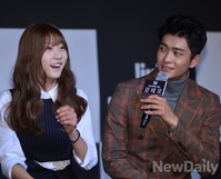 [포토] 서프라이즈 뮤비에 출연한 김새론-강태오