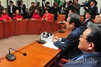 [포토] 공노총 만난 새누리당 김무성 대표