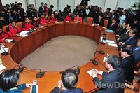 [포토] 대한민국공무원 노동조합총연맹 만난 새누리당