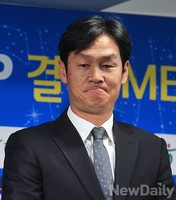 [포토] 서울FC 최용수 감독 '16년만에 FA컵 우승 도전'