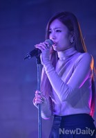 [포토] 열창하는 에이핑크 초롱