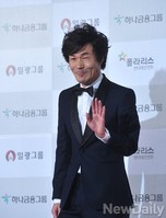 [대종상영화제] 손흔드는 오광록