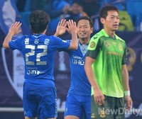 [K리그] 첫 골에 기쁜 정대세-굳은 김남일