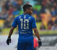 [K리그] 산토스, 전북현대 경기에서 결국 골침묵