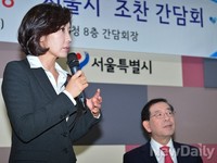 [포토] 인사말하는 나경원 의원