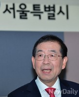 [포토] 간담회 참석한 박원순 서울시장
