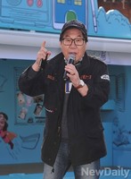 [포토] 디지털 예쁜 엽서전, 조영남 '따뜻함이 전해져'