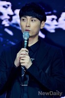 [포토] 버즈로 8년만에 돌아온 민경훈