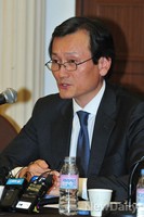 [포토] 질의응답 시간가지는 장영보 C&M 대표이사