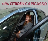 [포토] 국내 출시한 시트로엥 C4피카소, 복합연비 14.4km/l