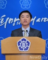 [포토] 첫 브리핑하는 이재율 안전정책실장