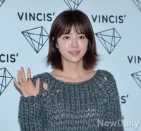 [포토] 박한별, 속이 살짝 비치는 니트 스타일