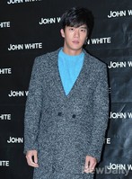 [포토] 그레이 코트 입은 가을남자 하석진