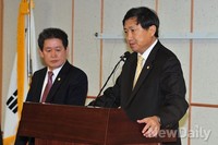 [포토] 새정치민주연합 지역위원장 경선 결과 발표