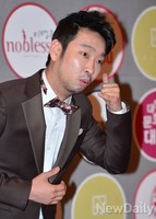 [포토] 보이스피싱으로 남자신인상 수상한 정찬민