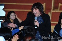 [포토] 김장훈 '더불어 꿈' 자선 콘서트 화끈한 쇼맨쉽