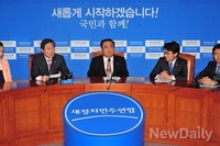 [포토] 새정치, 비선실세국정농단 진상조사단 1차 회의 열려