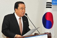 [포토] 모두발언 하는 문희상 비대위원장