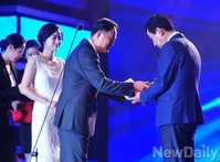 [K리그] 최고의 감독상은 '전북 최강희 감독'