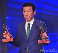 [K리그] 감독상 수상한 전북 최강희 감독