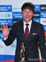 [K리그] 유상철 감독 '저도 찍는 건가요'