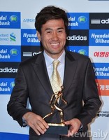 [K리그] 최고령 K리거 '병지의 시간은 거꾸로 흐른다'