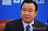 [포토] 모두발언 하는 이완구 새누리당 원내대표